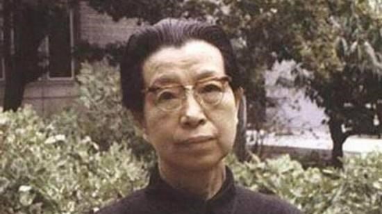 京剧|“旗手”究竟懂不懂京剧，她对于京剧样板戏选角又是否公平