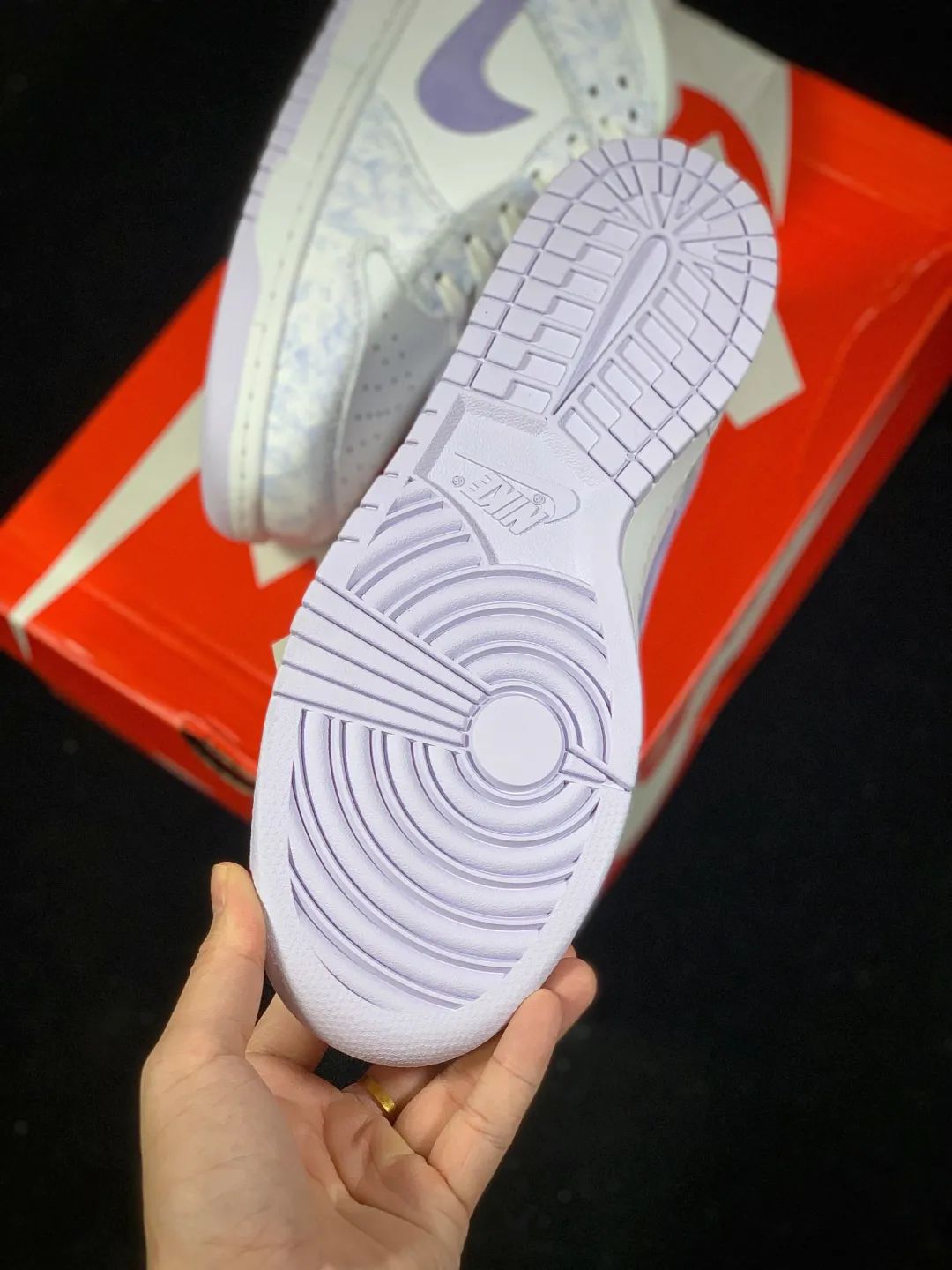 南方鞋匠|清新感十足，薰衣草配色 Dunk 来了，女鞋头们真幸福?