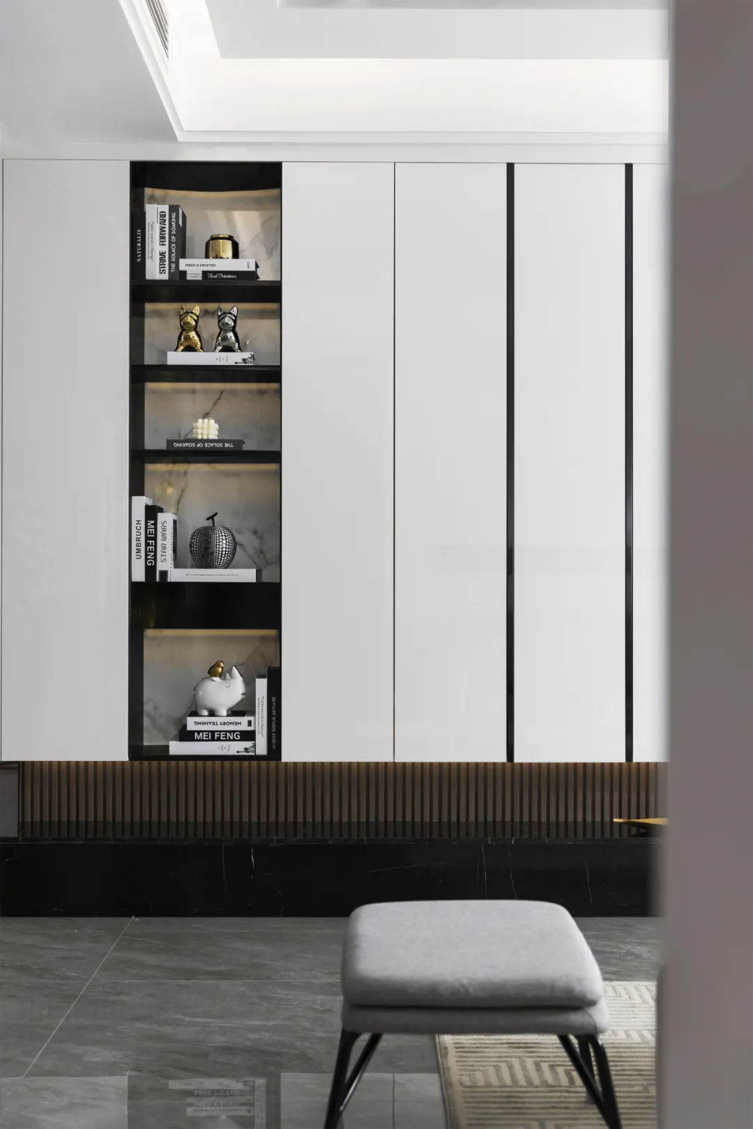 设计师|148㎡现代轻奢风,黑白灰咖的高级精致生活!