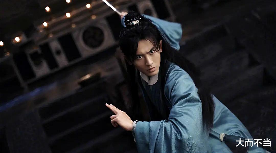 王一博|4大顶流“华山论剑”？张哲瀚手握5部剧，巅峰对决肖战王一博