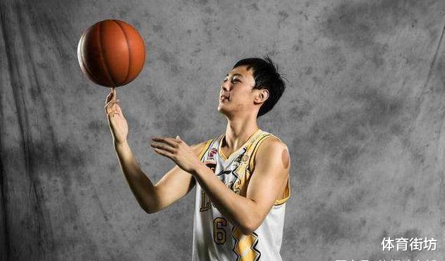 新疆男篮|重磅，新疆队助攻王宣布退役，25岁就此告别CBA赛场