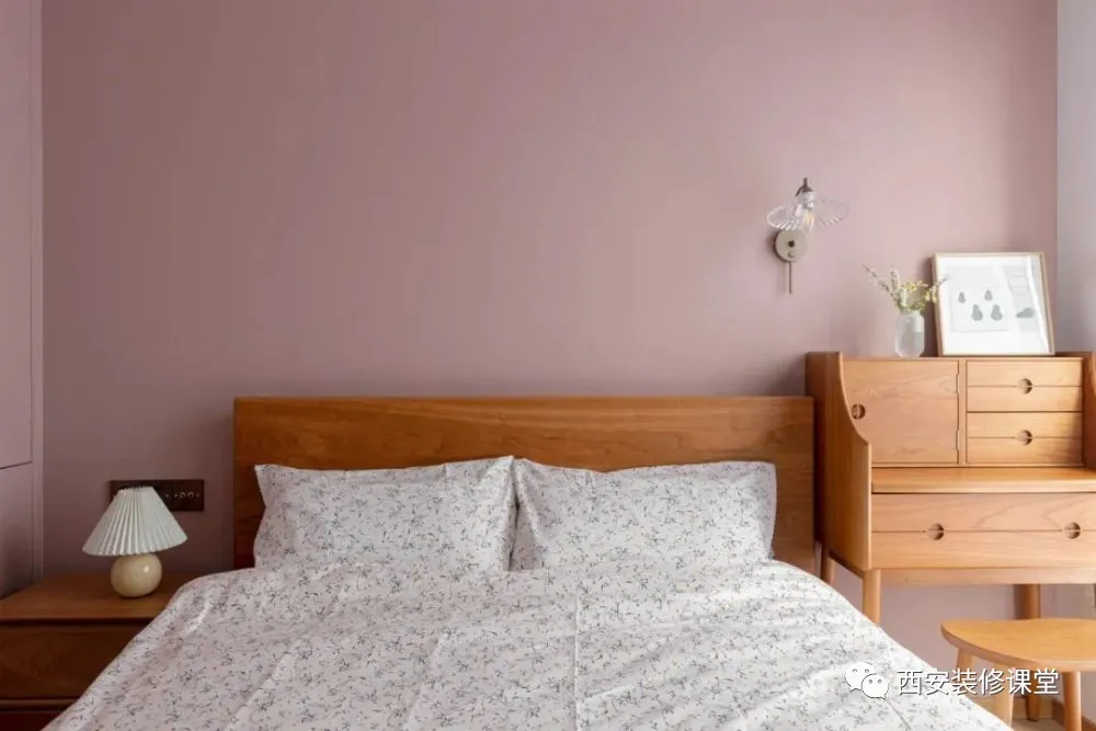 80㎡两室刚需,小夫妻原木温馨家