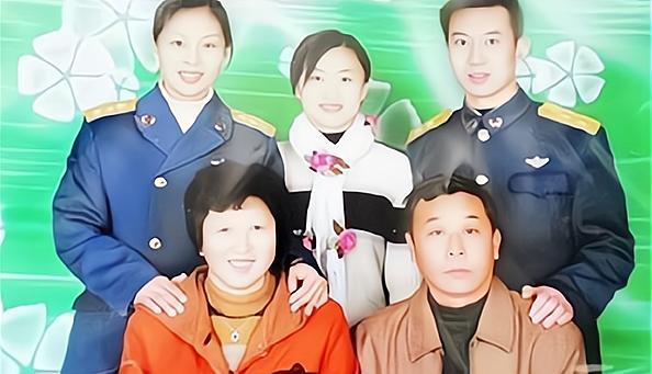 首位航天出舱元王亚平旧照,颜值实力并存,她是年轻人最该最的星