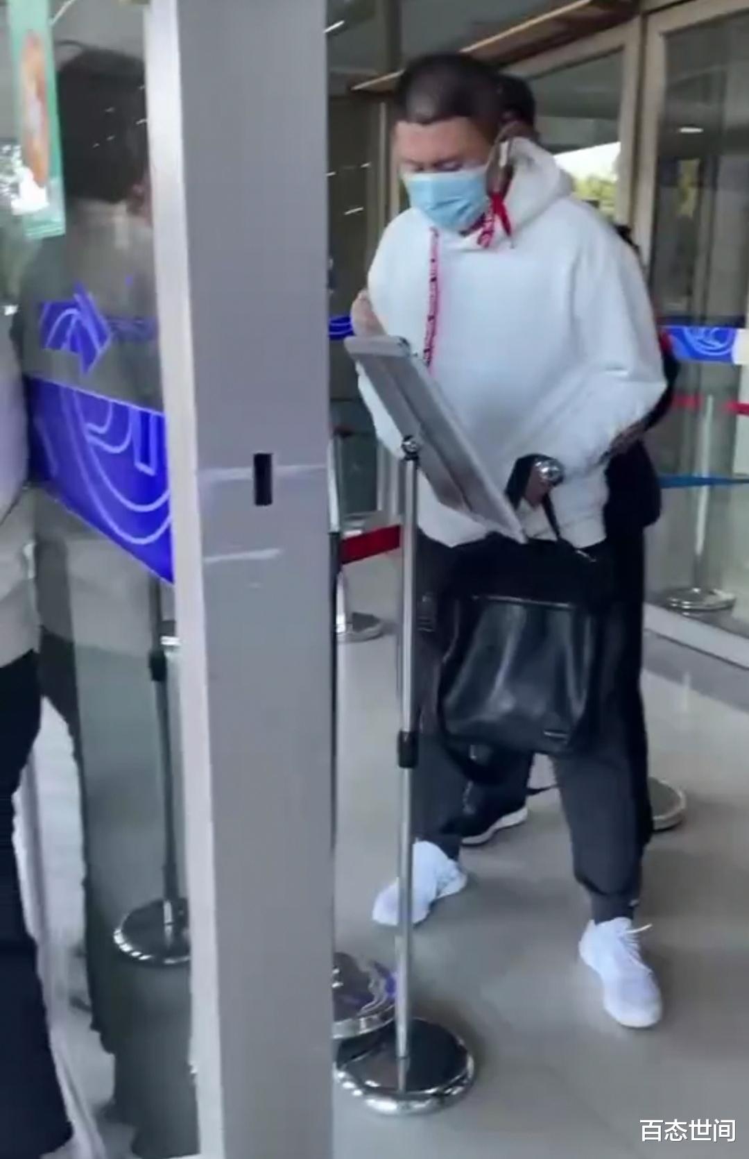 安徽 沈阳一市民想进社保局避风遭保安驱赶，保安：你死了与咱有啥关系