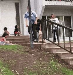 动物庄园|“漫展看到一位乌漆嘛黑妹子，请问她扮演的角色是谁？”