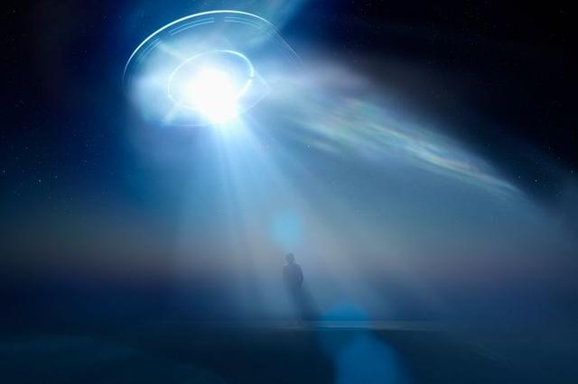 UFO|不明飞行物又出现？这次出现在英国，以令人难以置信的速度飞行