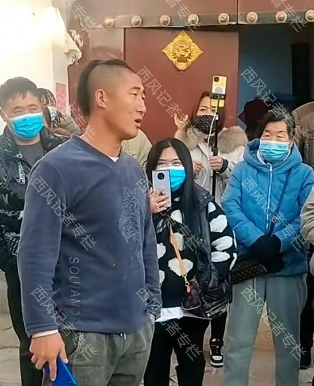 朱之文|女子开车上门表白朱小伟，门还没进，就遭大衣哥邻居怒怼