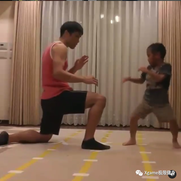 李小龙|4年过去，那个模仿李小龙的孩子，现在怎么样了？