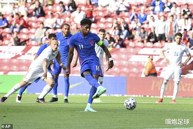 点球|英格兰内讧？利物浦队长抢点球却罚丢！遭主帅怒批，曼联名宿：他不该入选