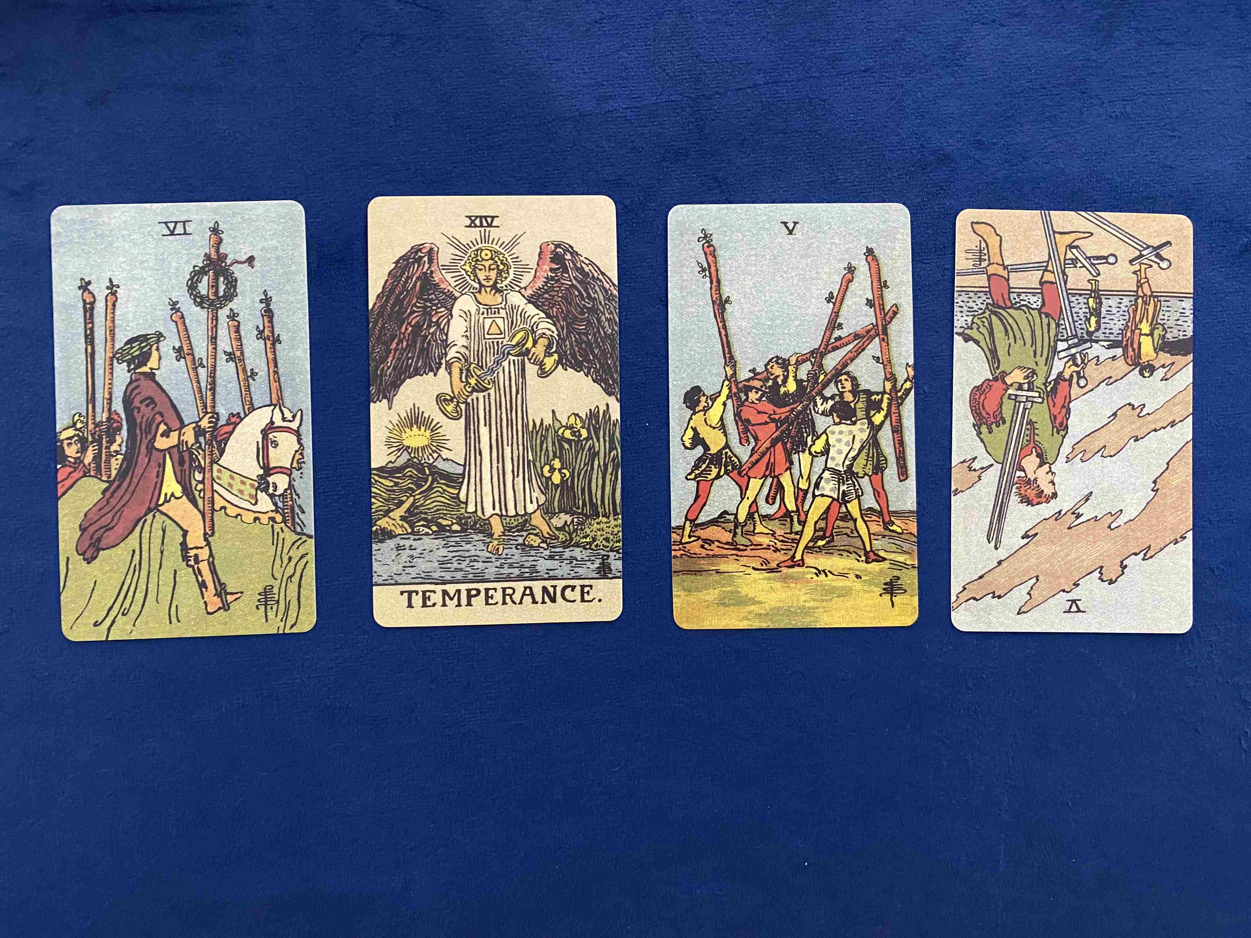 星碎塔罗|狮子座8月下半月解读：不确定的能量，还有其他选择