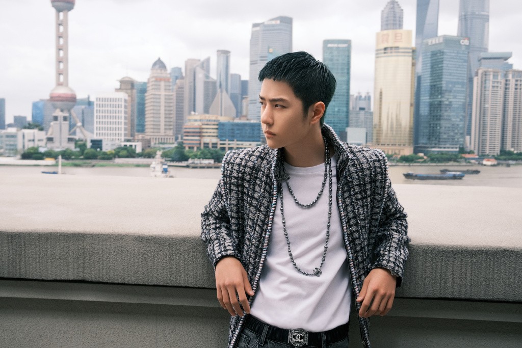 穿衣搭配|王一博时尚气质真好，短发+女装也毫无违和感，这样穿潮男范十足