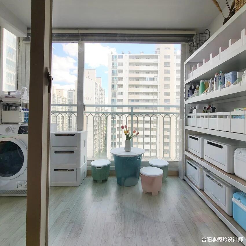 必须承认,跟国内比,韩国的生活阳台更胜一筹,像一间多功能房