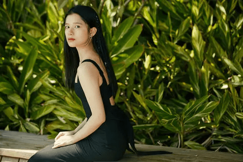 赵薇|同样开公司，赵薇李冰冰旗下人才济济，为何周迅的艺人“捧不红”