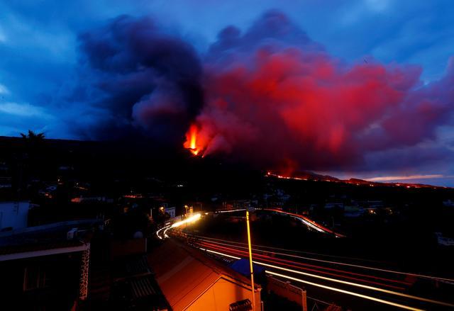 火山喷发|西班牙火山喷发60天不停歇，生成千顷土地，地球“小冰期”来了？