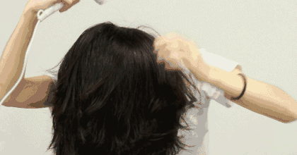 洗完头该不该用吹风机?很多人都做错了,难怪头发一抓掉一把