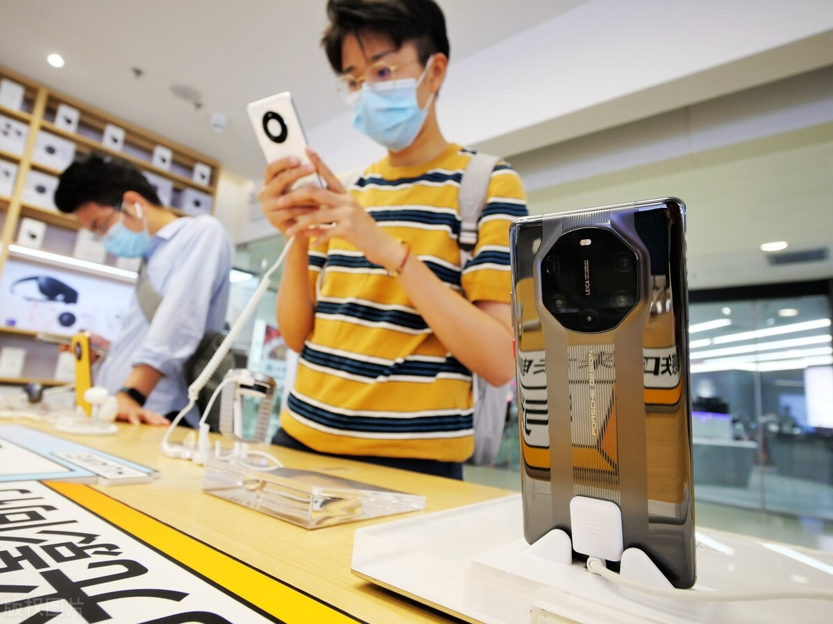 苹果|华为跌倒苹果吃饱！ iPhone睽违6年再度称霸中国市场
