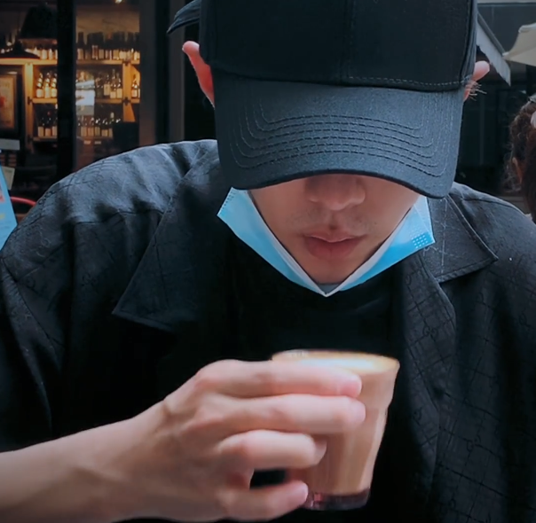 赵本山|再现预言家！肖战全新商务物料曝光，“埋线”竟已达近一年之久？