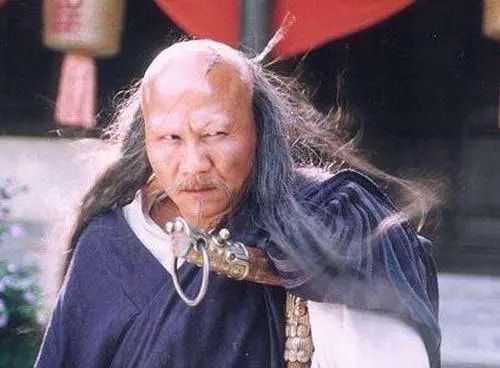 计春华|他武术丝毫不输李连杰，待人温柔敦厚，却演了一辈子的“坏人”