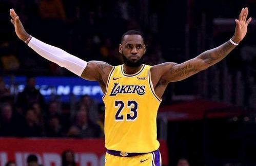 勒布朗·詹姆斯|东契奇和同期的詹姆斯，谁更强？