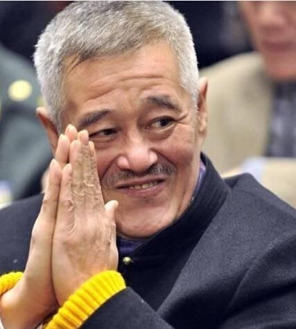 赵本山|如今赵本山虽早已隐居幕后，但江湖上关于他的传说，却从未间断过