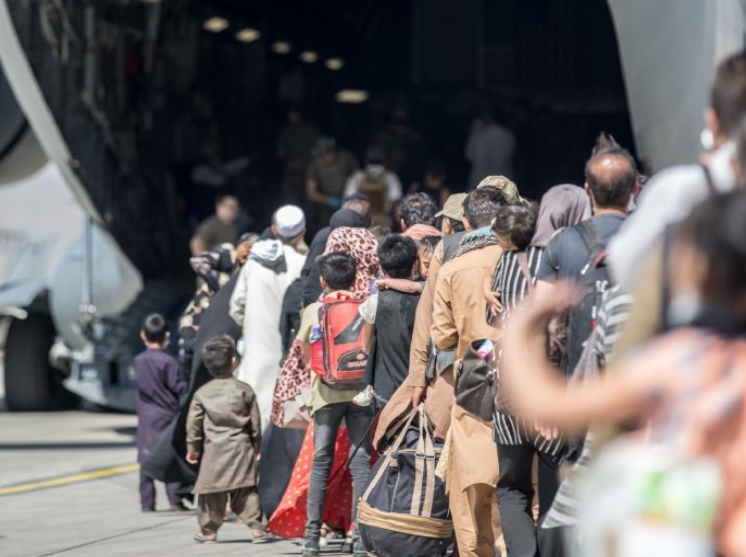 小朱聊育儿|在G7峰会拒绝英国后，拜登同意塔利班要求，美盟友炸锅：奇耻大辱