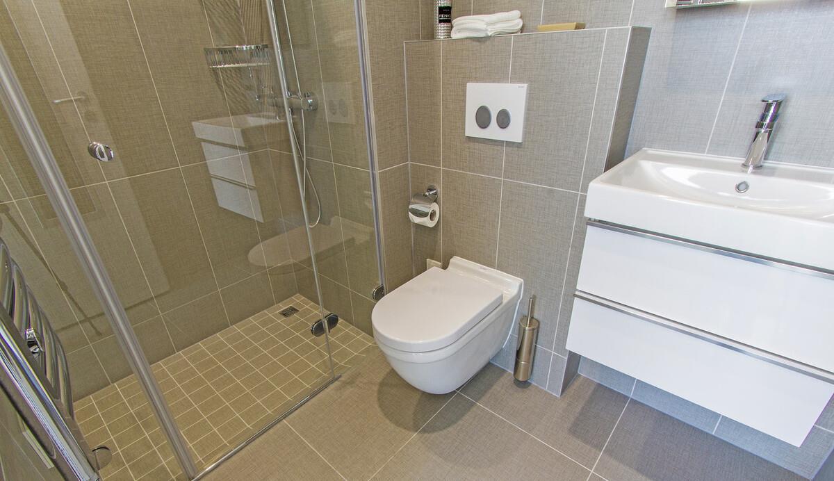 装修卫生间，处理好4个问题和4个细节，卫生间用起来才更舒适