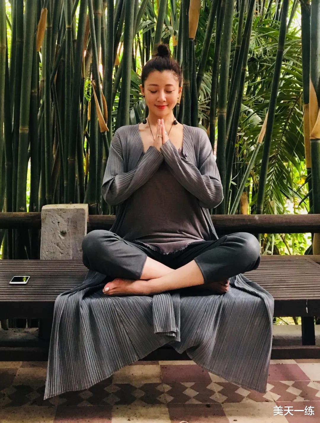 殷桃|41岁殷桃健身照曝光,身材曲线完美,仿佛25岁妙龄女郎