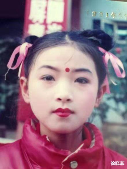 万茜|“戏红人不红”万茜：坚持不婚不育，如今喜得一女，日子过得清醒