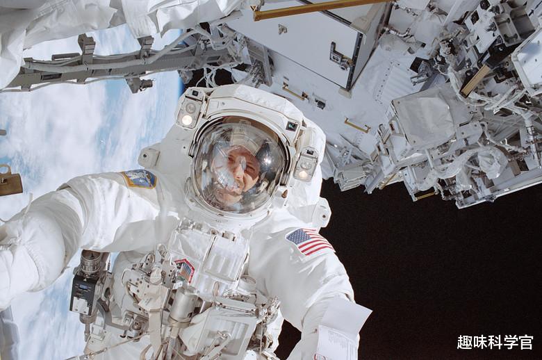 诺贝尔物理学奖 不穿宇航服进入太空会怎样？苏联宇航员40秒丧命，敲醒警钟！