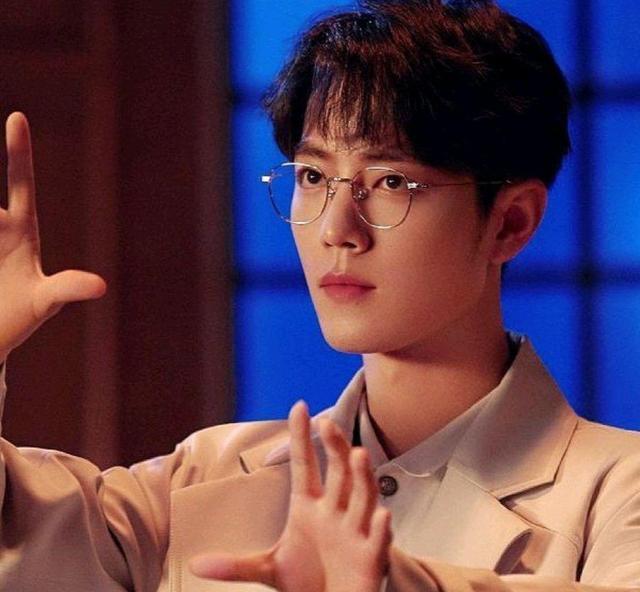 肖战|影视导演称肖战现实中没有责任感,应该学习如何演戏,莫名其妙