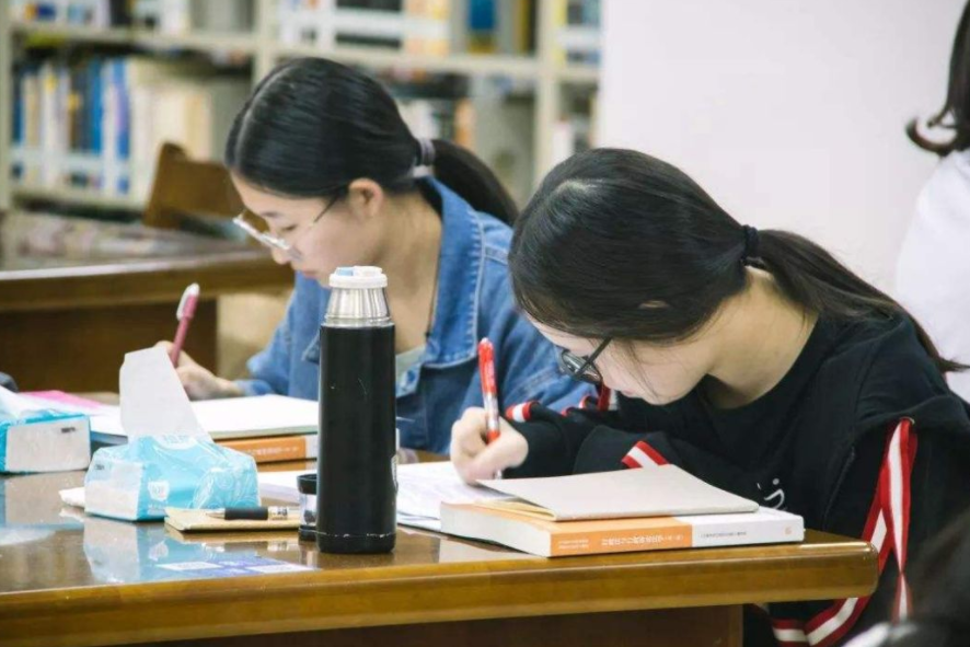 扎心|读了大专才清楚，专科生独有的“难处”很扎心，但这就是现实