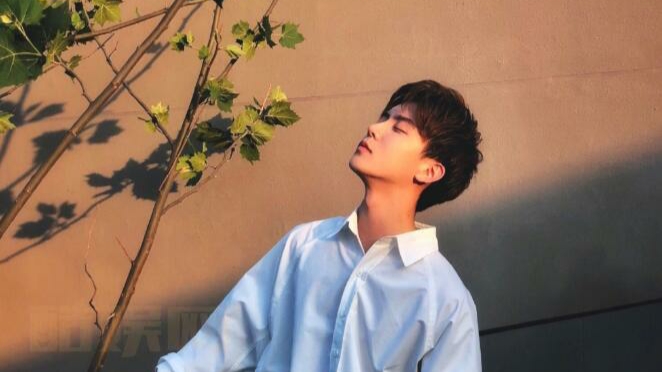 哈利·波特|同是小鲜肉，而他的资源更佳，这差距是时间问题？