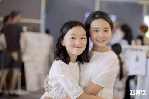 李嫣|李嫣摘掉“兔唇女孩”的标签，3次手术很成功，15岁像极了王菲