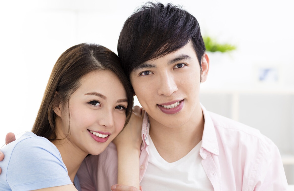 S市系列故事:我26岁,女友为了钱找了个老头,我为了报复她,牵手情敌的女儿(1)