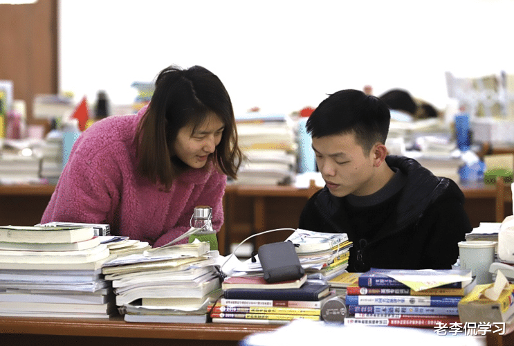 老李侃学习|清北因“保研率”引起争议,一半学生自动保研,网友直言太难了