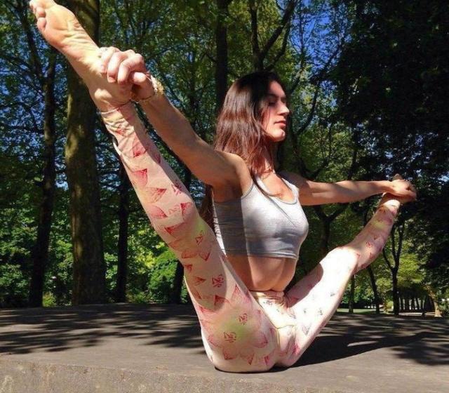 臀部|腰腹部的脂肪很难缠？这几个瑜伽动作要多练，助你轻松减去赘肉