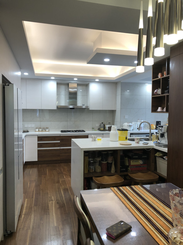 珊珊为何来迟 190平简约风三居室享受，倡导现代、简洁又不失温馨、和谐