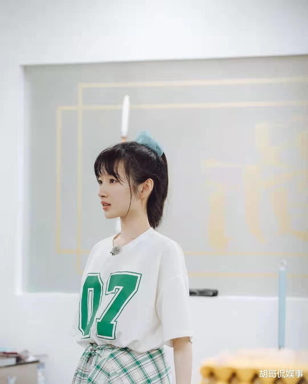 李浩菲|青年演员李浩菲，是可爱的邻家女孩，也是身边人的开心果