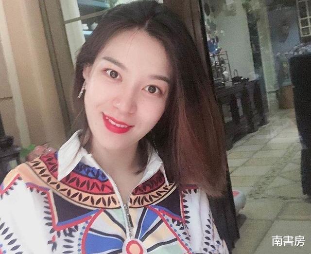 |3岁意外失去双手，17岁当女星，30岁名气家喻户晓成“断臂女神”