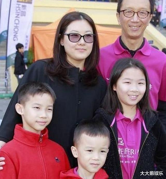 梁锦松|梁锦松：婚内出轨陈慧珊，跟两任妻子闺蜜传绯闻，他到底多风流？