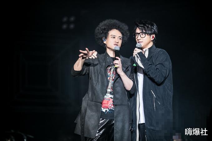 赵英俊|赵英俊去世，多位艺人发声悼念，陪他到处治病的薛之谦却未发声