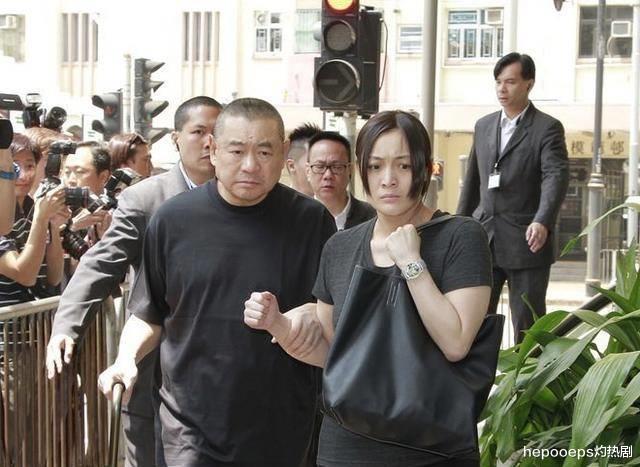 张芯瑜|李嘉欣为何对何超琼耿耿于怀，并不是因为许晋亨，而是因为刘銮雄