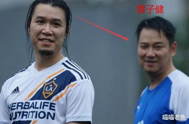 蔡子健|“香港张铁林”:和蔡少芬是最佳CP,不得已退圈后成分行经理