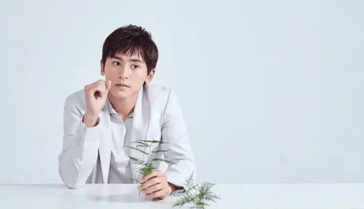 张哲瀚|刚被爆出新剧10月开拍，人却已经“凉”了，仅仅红了不到6个月！