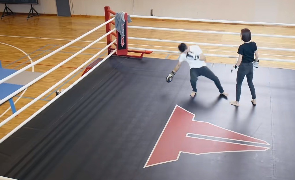 王丽坤|东方卫视大剧今晚开播，女主王丽坤，和男主上演高甜爱情太上头