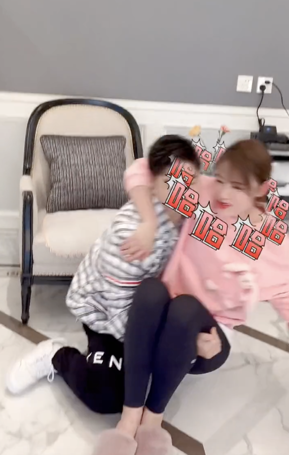 田亮|田亮将妻儿公主抱，森碟高挑身材藏不住，叶一茜被老公整蛊