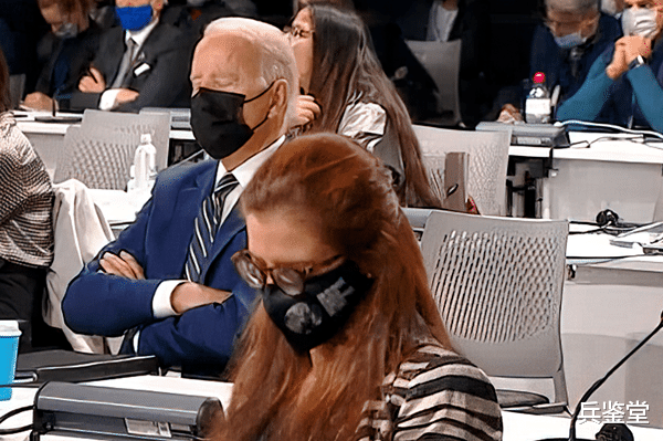 美国|拜登国际会议上睡着，猛然惊醒后眼神里满是迷惑，忘了身在何处？