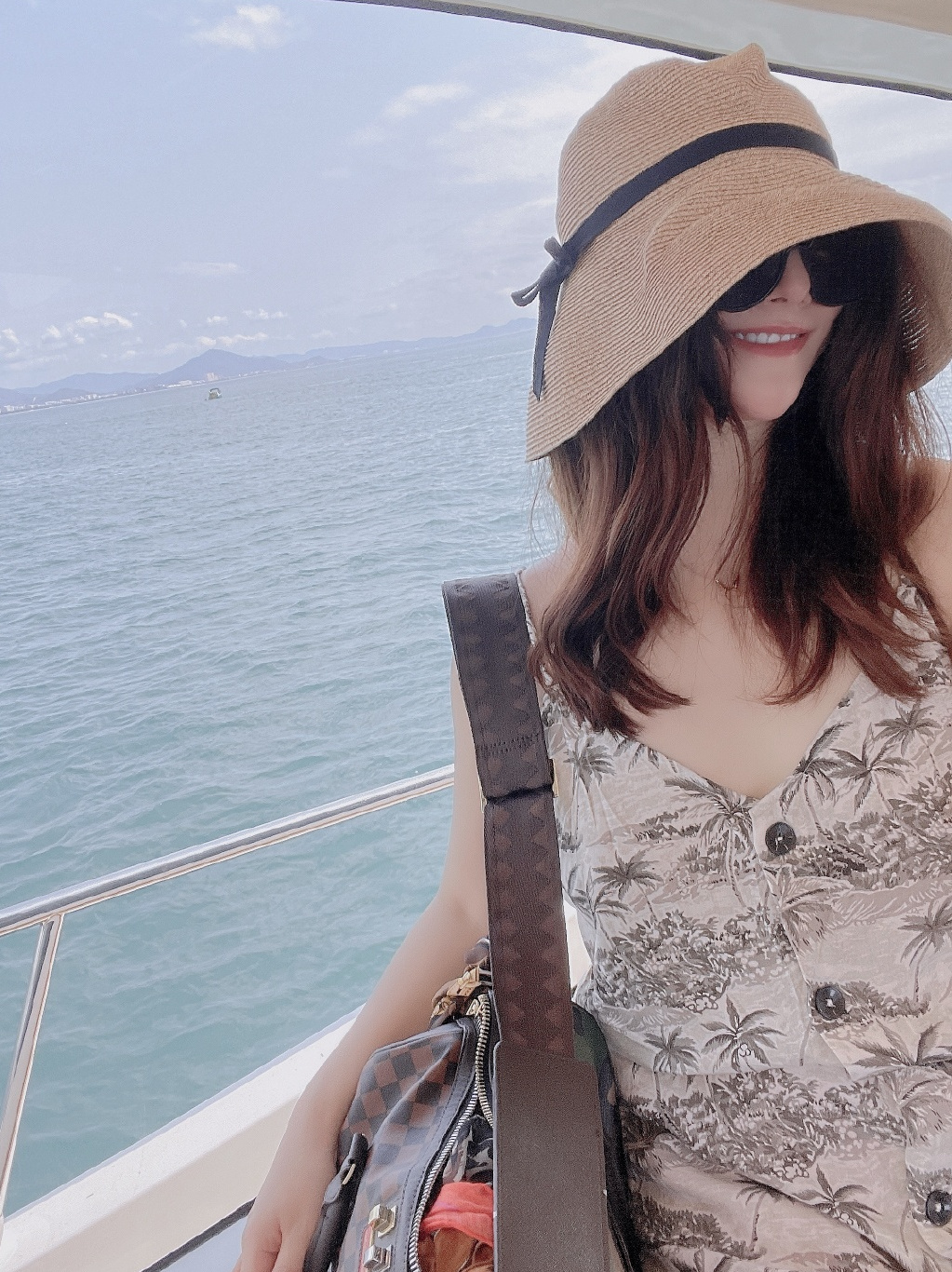 沈腾|沈腾姐姐沈娜颜值曝光，中国三大女高音之一，管沈腾叫“沈叔叔”