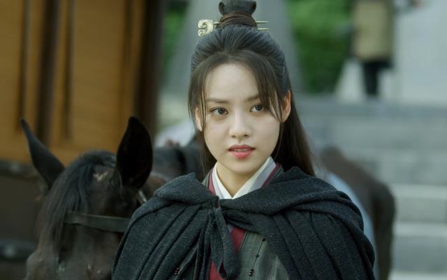 雪中悍刀行|《雪中悍刀行》翠花惊艳出场？她和吴六鼎的爱情，不输给男女主角