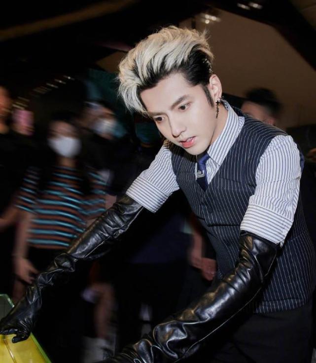 吴亦凡|王宝强律师解读吴亦凡案：判强奸有难度，吴妈妈决策失误